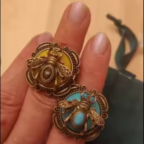 Antique Vintage Bee Yellow Brass Gold Fine Craftsmanship Ring - Picture 7 of 7